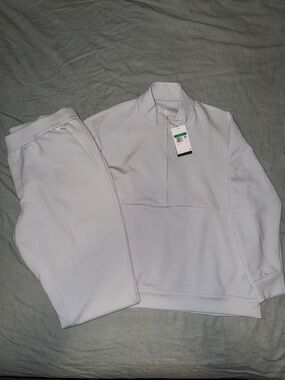 Nike 24.7 ImpossiblySoft Jogger Set